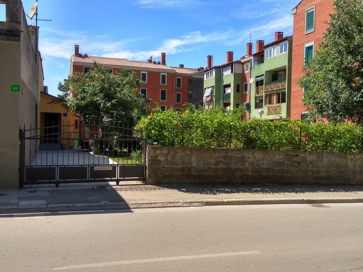 Villa Lusyhouse Pula Exterior foto